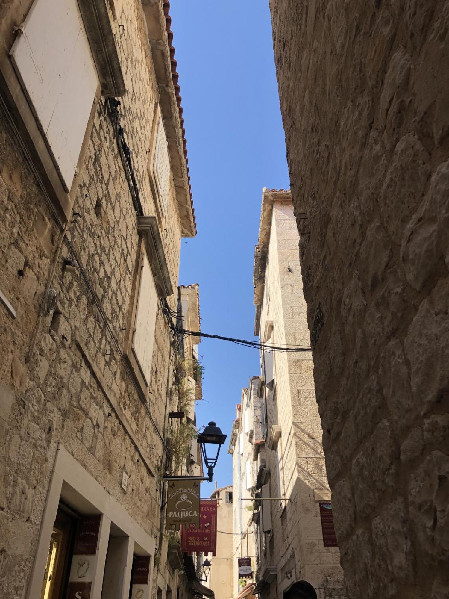 טרוגיר Apartmani Ema מראה חיצוני תמונה