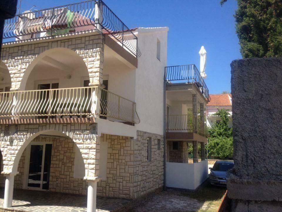 טרוגיר Apartmani Ema מראה חיצוני תמונה